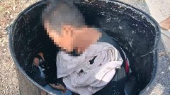 泰女受困沥青桶 被发现时命悬一线